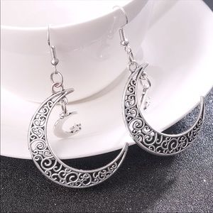 Silver Vintage Crescent Moon Earring Set